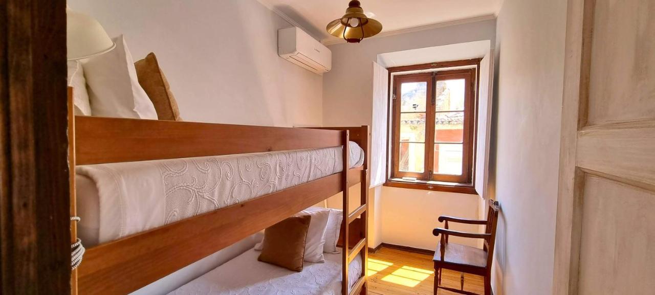 Casa Do Alfaiate Home&Breakfast Almada Bagian luar foto