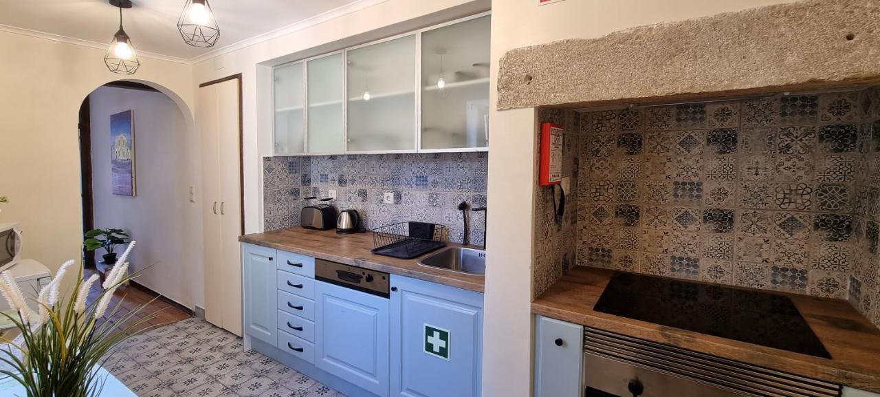 Casa Do Alfaiate Home&Breakfast Almada Bagian luar foto