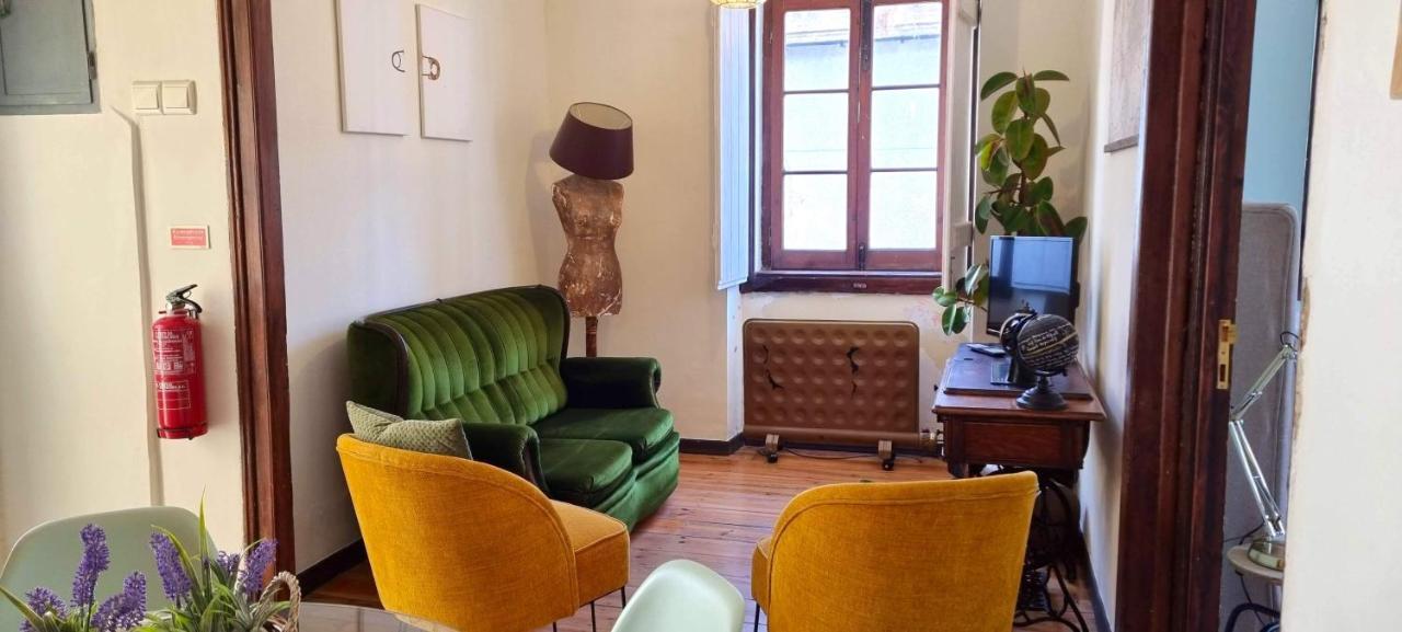 Casa Do Alfaiate Home&Breakfast Almada Bagian luar foto
